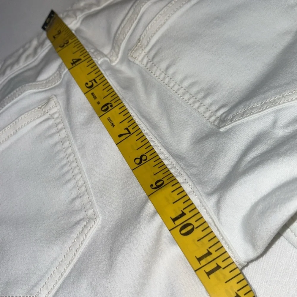 Free People jeans skinny fit ripped knees button/zip 5 pockets size 26